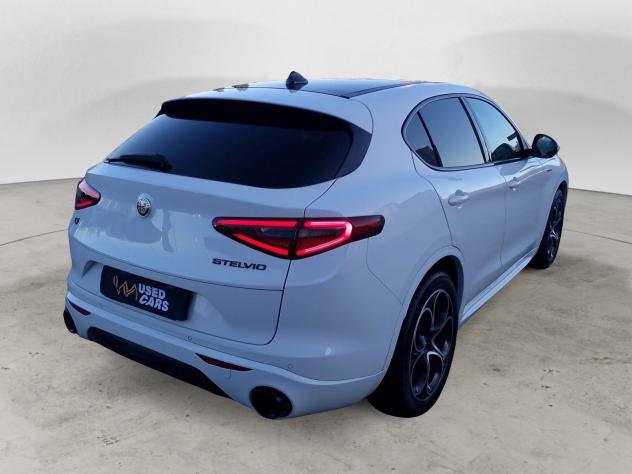 Alfa Romeo Stelvio Stelvio 2.2 Turbodiesel 210 CV AT8 Q4 Veloce Tì - Foto 2