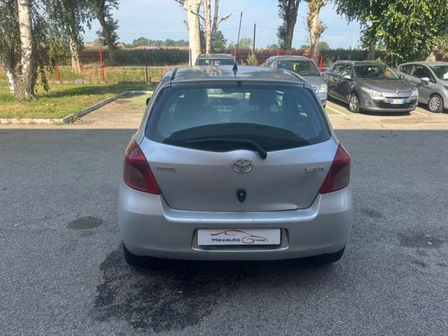 Toyota Yaris 1.0 5 porte - Foto 4