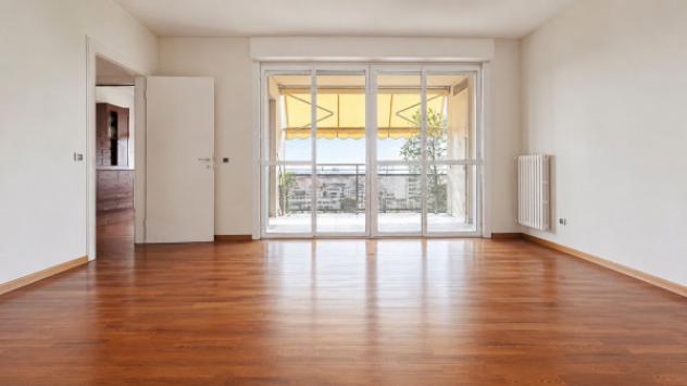 Attico / Mansarda di 107 m² con 3 locali e box auto in vendita a Milano