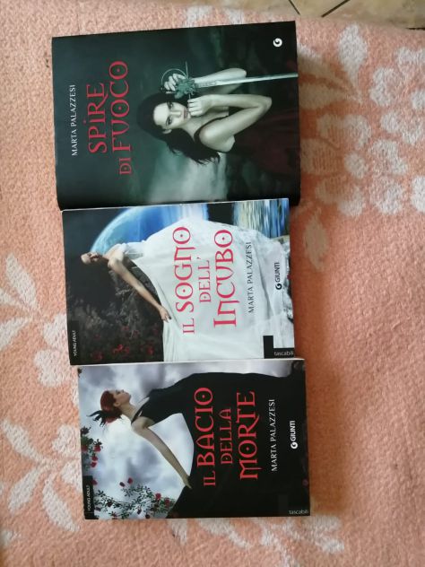Libri fantasy saghe complete - NUOVI - Foto 3