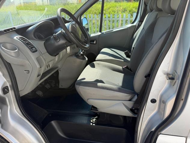 Renault Trafic T27 2.5 dCi/150 PC-TN Passenger Comfort DPF QS - Foto 5