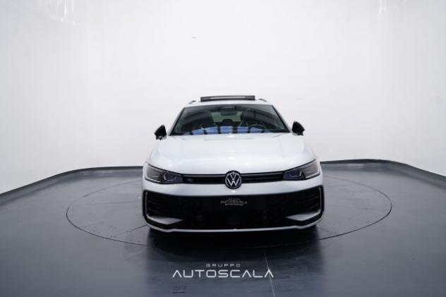 VOLKSWAGEN Passat Variant 1.5 TSI ACT DSG R-Line rif. 23299358 - Foto 2
