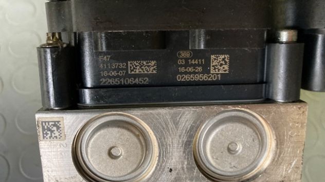 Centralina ABS Suzuki Celerio 1.0 del 2017 (56110-84MA) - Foto 3