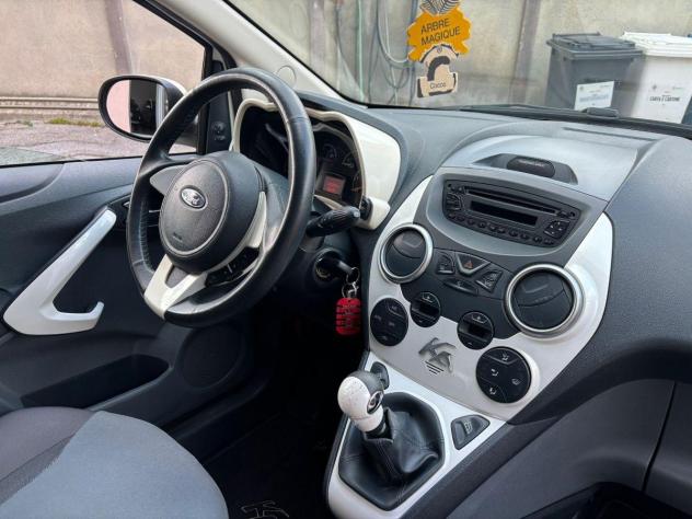 FORD Ka 1.2 8V 69CV Titanium - Foto 8