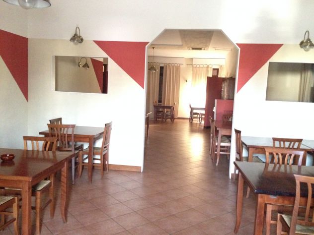 Salzano intero edificio uso ristorante albergo