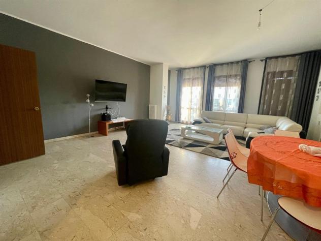 gll1000 - grande trilocale arredato, spese condominali e riscaldamento inclusi - Foto 6