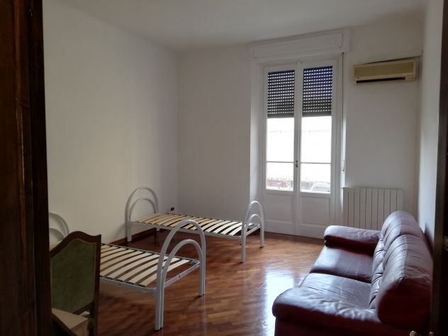 TRILOCALE PER 4 STUDENTI - Foto 2