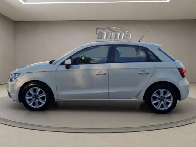 AUDI A1 SPB 1.6 TDI Attraction rif. 24180389 - Foto 2