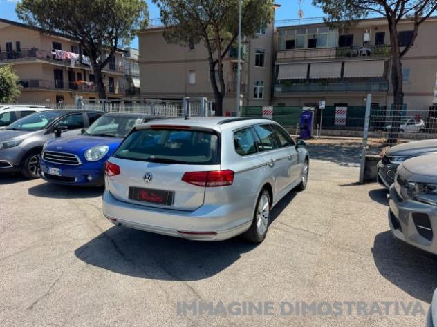 VOLKSWAGEN Passat Variant 2.0 TDI 150 Cv DSG Executive BlueMotion Tech. rif. 24039766 - Foto 9
