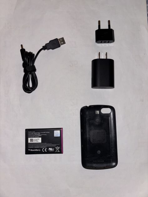 3 PEZZI DI RICAMBIO COME NUOVI,ORIGINALI E FUNZIONANTI PER CELLULARI BLACKBERRY - Foto 4