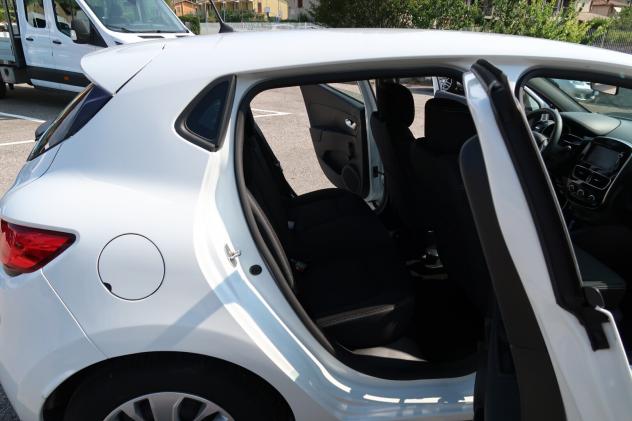 Clio Blue dCi 75 CV 5 porte Van N1 - Foto 9