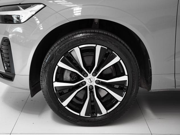 Volvo XC60 B4 D automatico Plus Dark - Foto 3