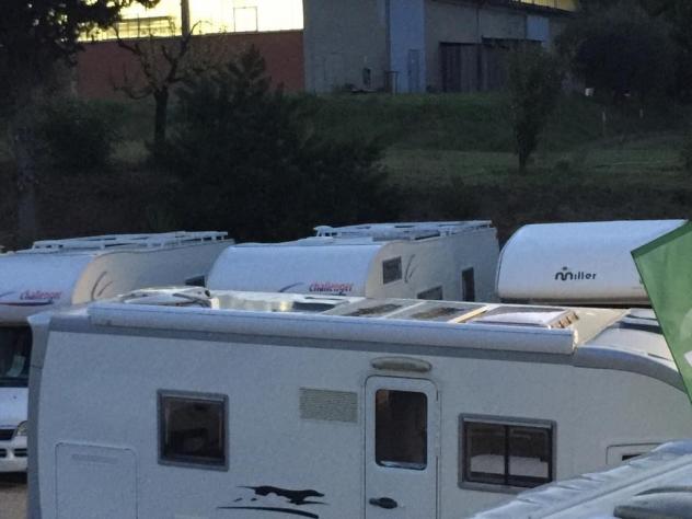 MOTORHOME LAIKA IVECO BASCULANTE 6 POSTI LETTO CASTELLO CLIMATIZZATORE FOTOVOLTAICO GENERALI CAMPER - Foto 6
