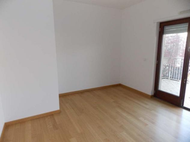 Immobile in asta di 97 m² con più di 5 locali e box auto in vendita a Fermo - Foto 6