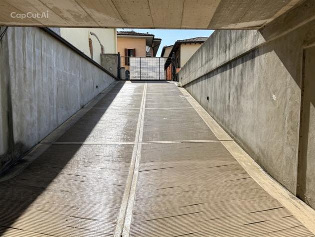 ESCLUSIVO TRILOCALE CON GIARDINO PRIVATO IN NUOVO COMPLESSO RESIDENZIALE - Foto 9