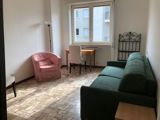 Bilocale ampio con balcone- 850 euro - Foto 5