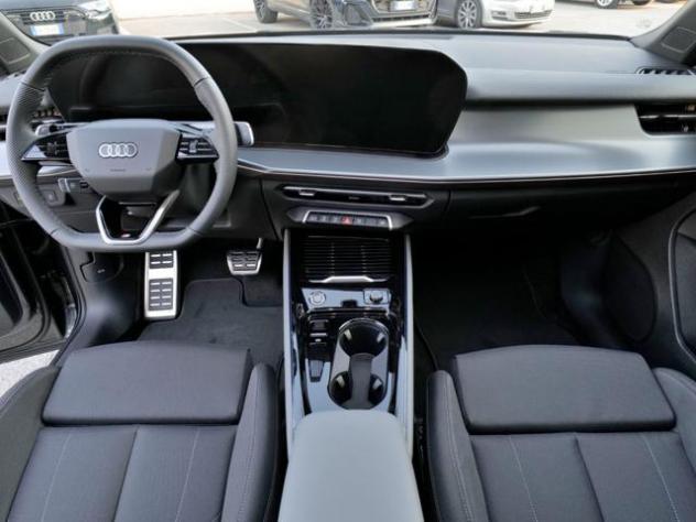 AUDI Q3 NEW 2.0 Tdi 150cv S-tronic S-line edition rif. 24153378 - Foto 7