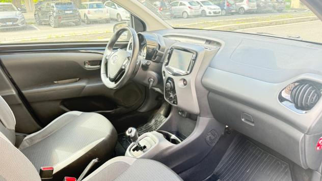 Toyota Aygo Connect 1.0 VVT-i 72 CV 5 porte x-play LED NAVI KAMERA CERCHI 16 PDC BLUETOOTH - Foto 10