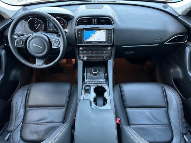 Jaguar F-Pace 2.0d 180cv awd Auto Prestige 2017 - Foto 6