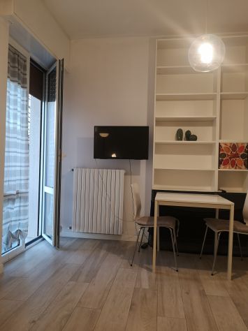 via BARI 8 Monolocale zona Santa Rita/ Famagosta/ospedale San Paolo