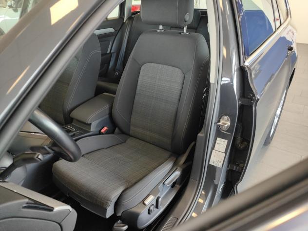 Volkswagen Passat Variant 2.0 TDI DSG Navi Adaptive Cruise FariLED - Foto 4