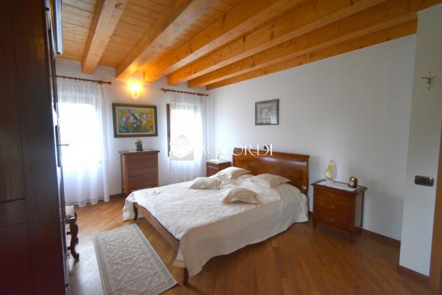 CASA INDIPENDENTE di 9 vani e di 300 mq (SAN PIETRO DI FELETTO) rif. GA12 - Foto 8