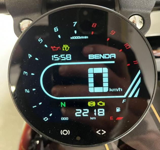BENDA MOTORCYCLES Chinchilla 500 2024 - Foto 3