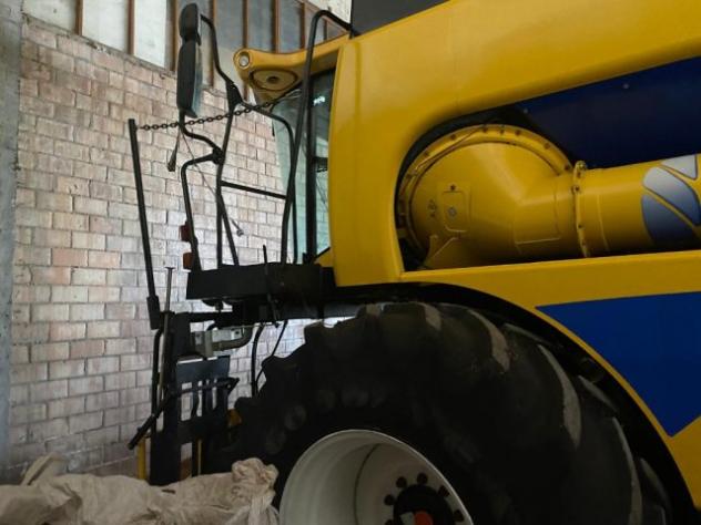 NEW HOLLAND CSX7060 MIETITREBBIA INTEGRALE,SOLLEV.POSTER. rif. 22447710 - Foto 5