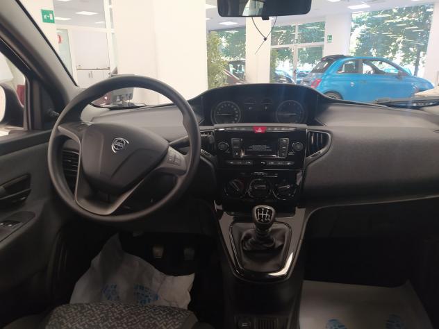 Lancia Ypsilon 1.0 FireFly 5 porte S&S Hybrid Silver - Foto 8