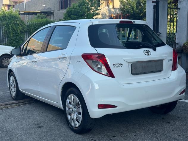 Toyota Yaris 1.0 5 porte Active - Foto 5