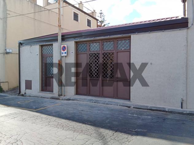 Locale Commerciale in affitto a Belpasso