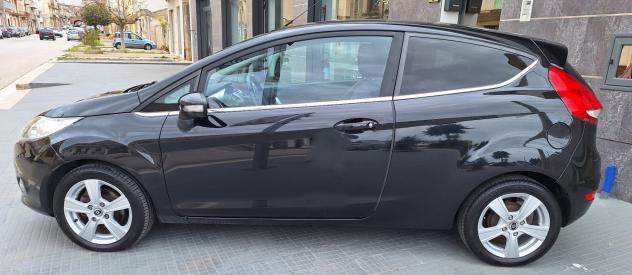 Ford Fiesta 1.4 TDCi 68CV Titanium NEOPATENTATO - Foto 4