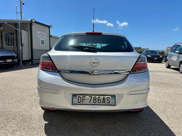 Opel Astra GTC 1.3 Diesel - Foto 5