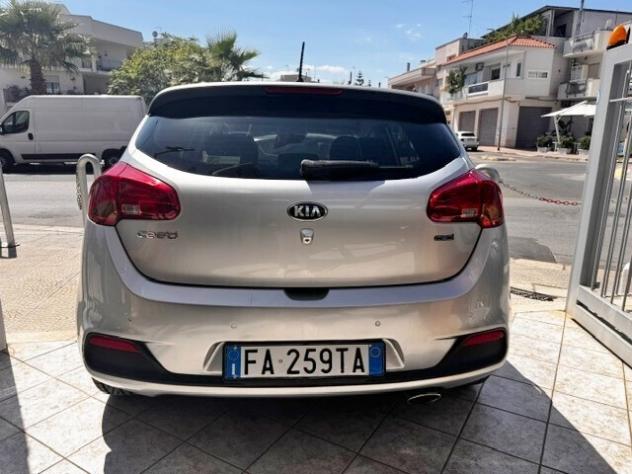 Kia Ceed cee'd 1.4 CRDi 5 porte Cool - Foto 5