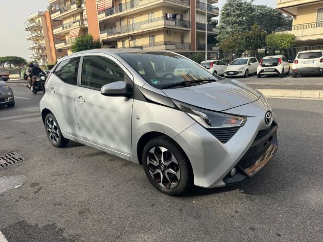 Toyota Aygo Connect 1.0 VVT-i 72 CV 5 porte x-play LED NAVI KAMERA PDC BLUETOOTH CERCHI 16 - Foto 2