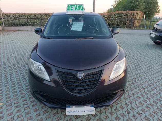 Lancia Ypsilon 0.9 TwinAir 85 CV 5 porte Metano Ecochic Gold - Foto 2