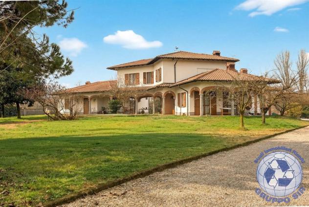 villa bifamigliare con capannone uso deposito - Foto 3