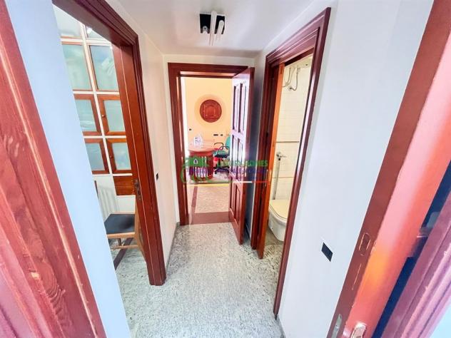 Rif:2746 - Locale su due livelli con terrazzino – Soluzione versatile per ufficio, studio o futura trasformazione, Comiso - Foto 6