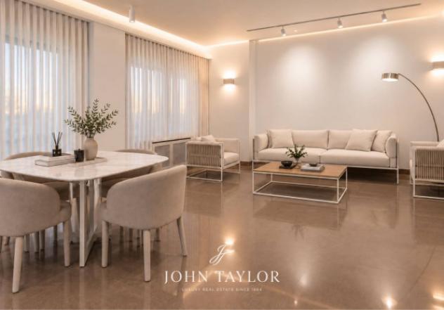 Immobile di 265 m² con più di 5 locali in vendita a Milano
