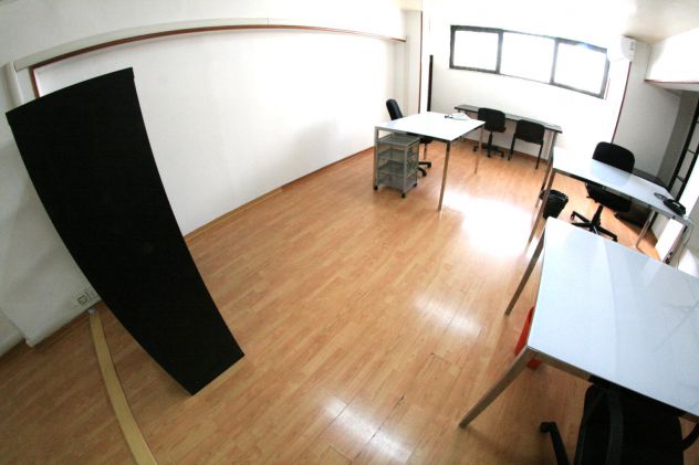 Locale attrezzato in centro vigilato con parcheggi - Foto 6