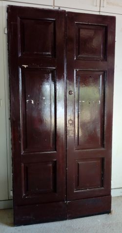 Portone in legno di Pino in Massello, a 2 ante.