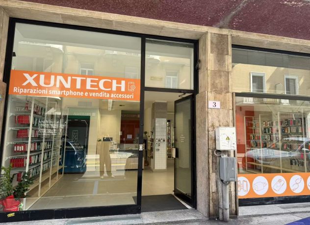 Riparazione telefoni( incluso laptop e tablet) , vendite accessori elettronici
