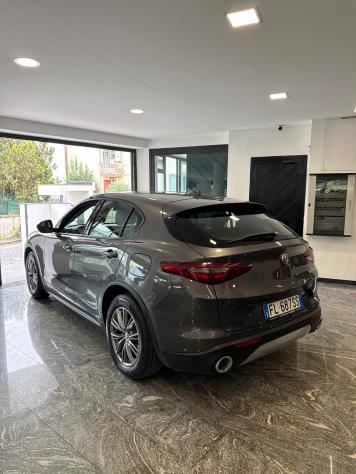 Alfa Romeo Stelvio 2.2 Turbodiesel 180 CV AT8 RWD Super - Foto 2