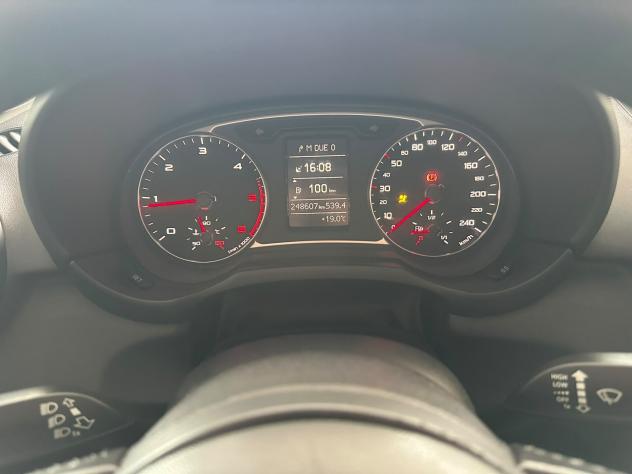 AUDI A1 1.6TDI 3P 90cv OK NEOPATENTATI - Foto 9