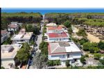 Porzione di villa indipendente su 2 livelli con giardino a pochi passi dal mare