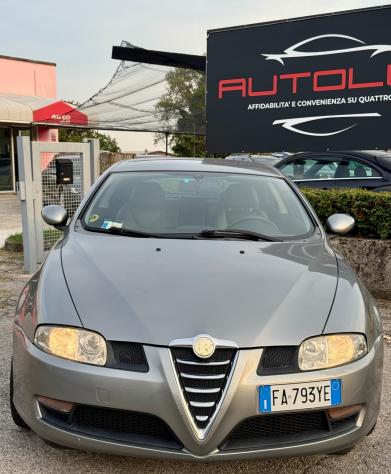 Alfa Romeo GT 1.9 JTDM 150CV 16V Distinctive - Foto 3