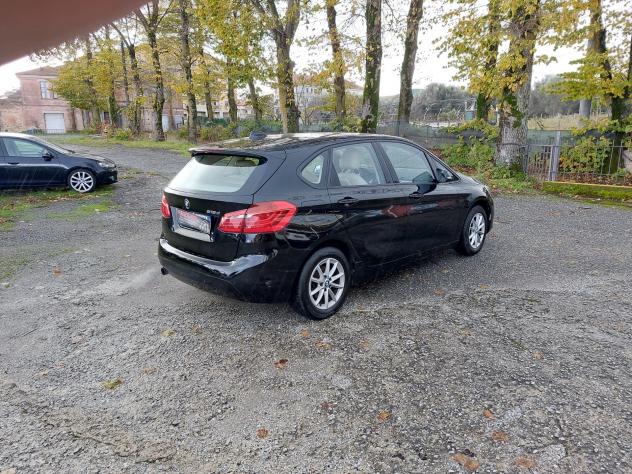 BMW Serie 2 Act. Tourer 216d Advant. Automat.-2015 - Foto 2