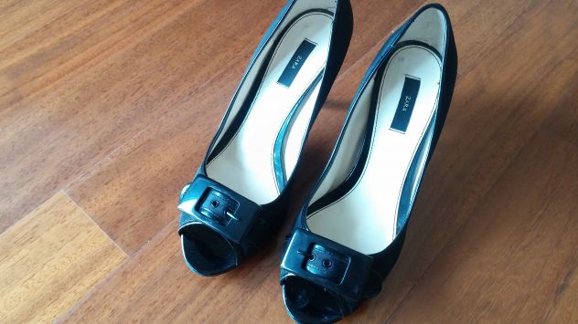 DECOLLETE OPEN TOE NERE CON FIBBIA - Foto 10