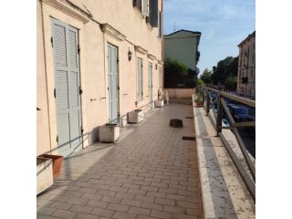 AFFITTASI DUE POSTI LETTO IN CAMERA DOPPIA