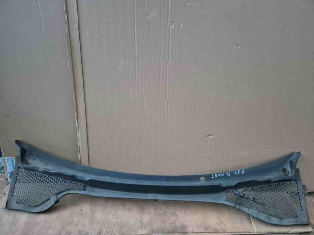 GRIGLIA GOCCIOLATOIO ANT. SEAT Leon 4° Serie (13)